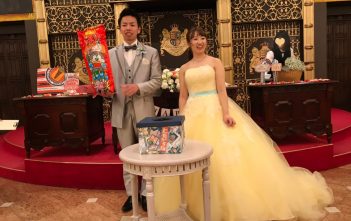 ロックハート城　結婚式　黄色ドレス