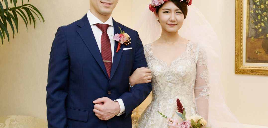 長袖ドレス　シャンパンカラー　国際結婚