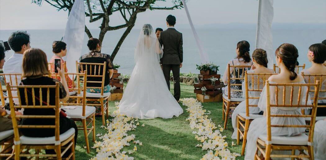 バリ島結婚式　villa pemutih　ガーデンウェディング