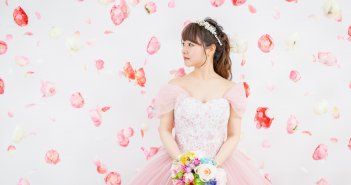 カラードレス　髪型　花嫁　結婚式